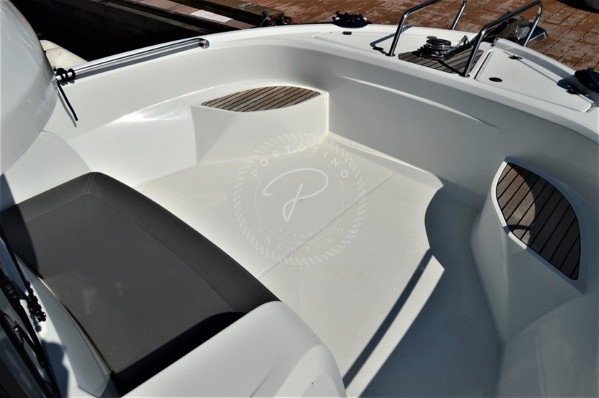 2014 BENETEAU BARRACUDA 9