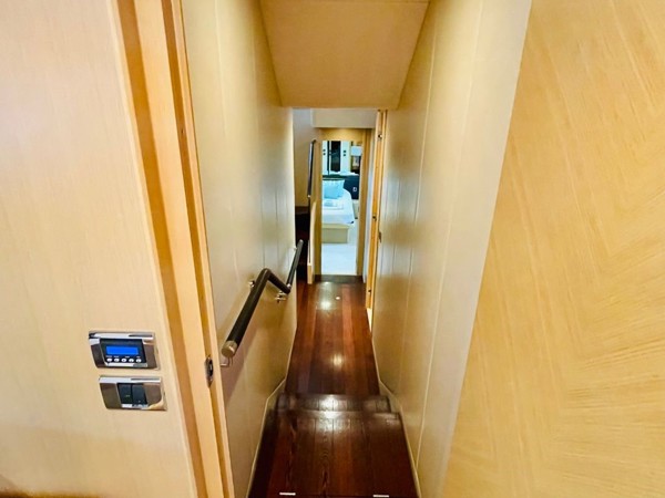 2010 PRINCESS 85
