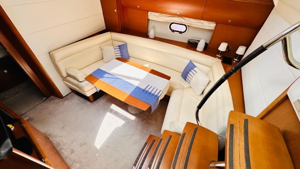 2011 PRESTIGE 440 S 