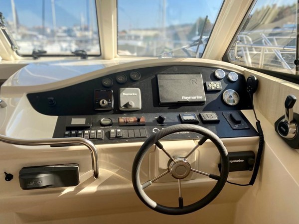 2016 GREENLINE 33 HYBRID