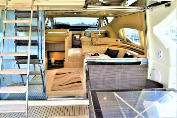 2006 FERRETTI 550 FLY