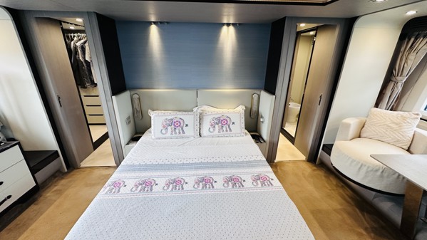 2018 AZIMUT 80