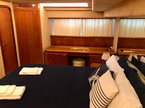 1999/2010 FERRETTI YACHTS 72