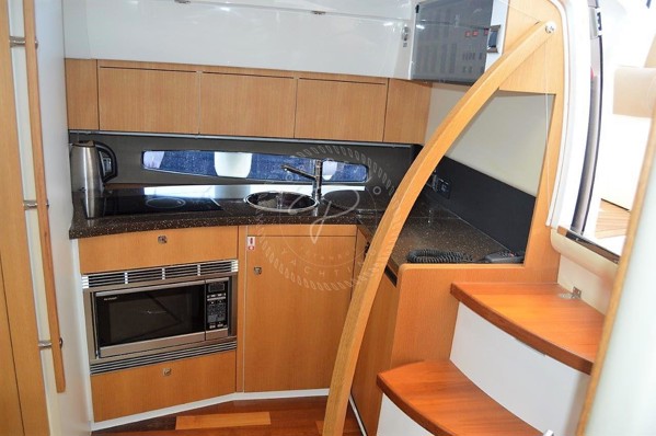 2012 FAIRLINE TARGA 38