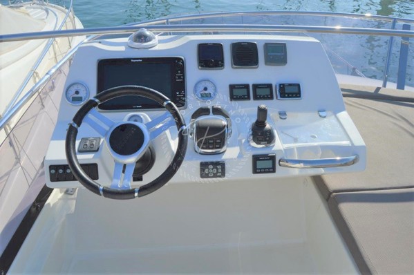 2015 PRESTIGE 420 FLY