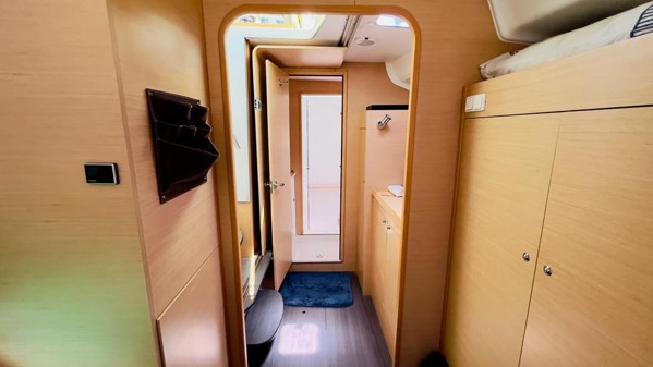 2016 LAGOON 380 OWNER'S CABIN