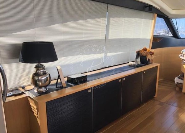2013 PRINCESS V72