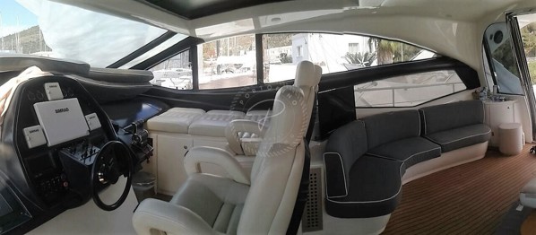 2005 PERSHING 62