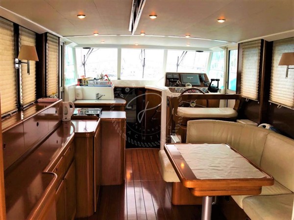2005 BETEAU SWIFT TRAWLER 42