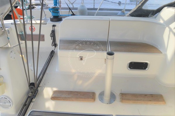 2005 DUFOUR 44
