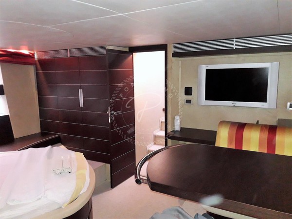 2006 AZIMUT 68S