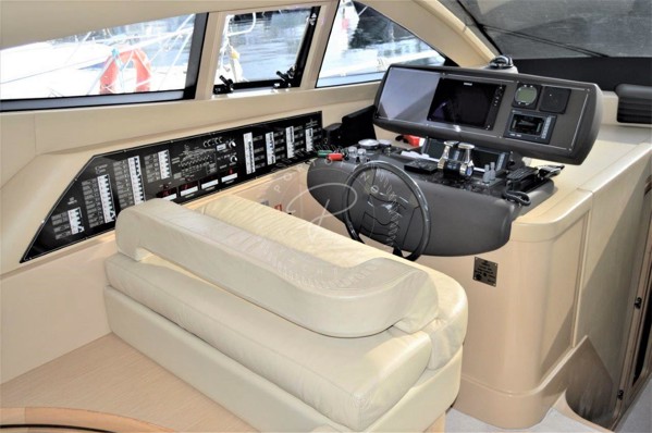 2006 FERRETTI 550 FLY
