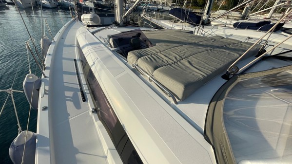 2018 JEANNEAU 51