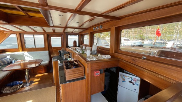 2011 TIRHANDIL CUSTOM 20 M WOODEN