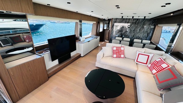 2022 FERRETTI 780