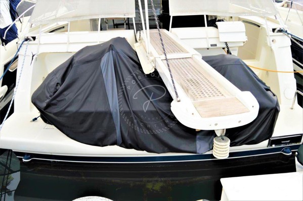 2006 FERRETTI 550 FLY