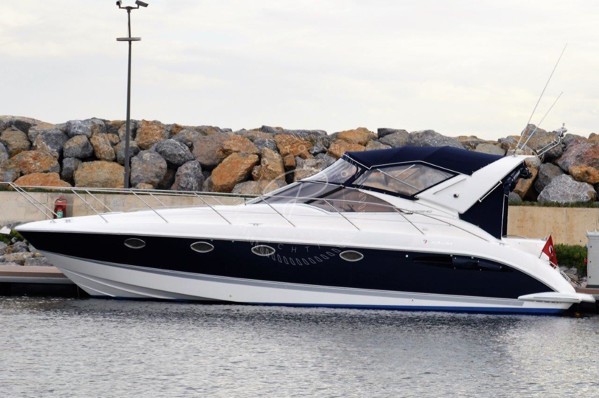 2005 FAIRLINE TARGA 40