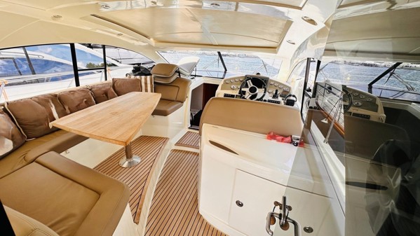2011 PRESTIGE 440 S 