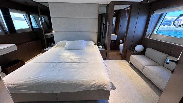2022 FERRETTI 780