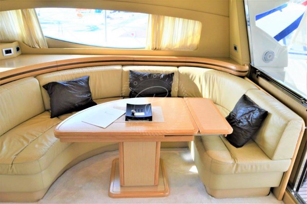 2006 FERRETTI 550 FLY
