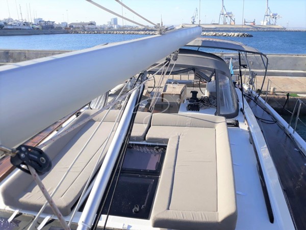 2018 DUFOUR 56 EXCLUSIVE