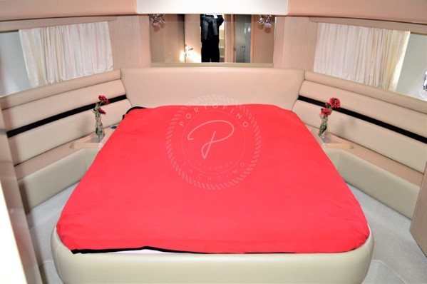 2006 FERRETTI 550 FLY