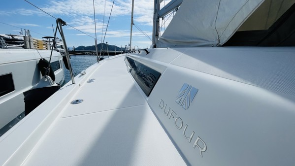 2021 DUFOUR 530