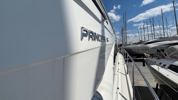 2013 PRINCESS 56 FLY 