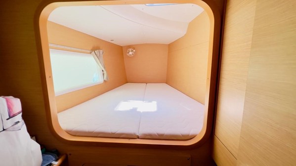 2016 LAGOON 380 OWNER'S CABIN