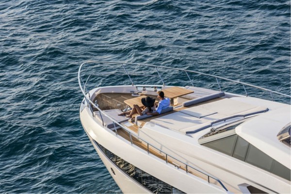 2021 FERRETTI YACHTS 920