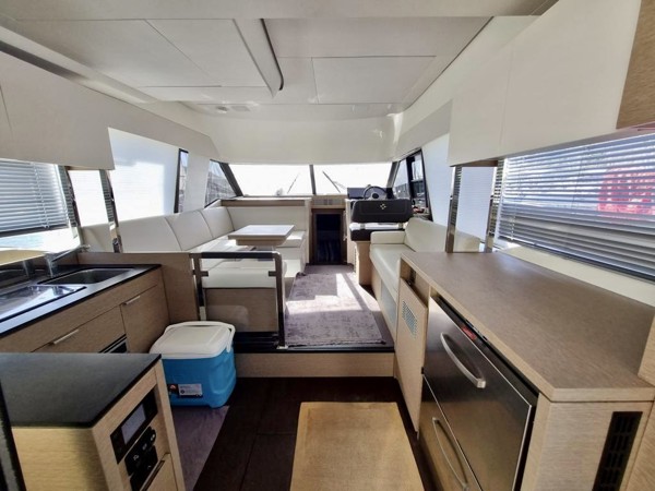 2021 PRESTIGE 420 FLY