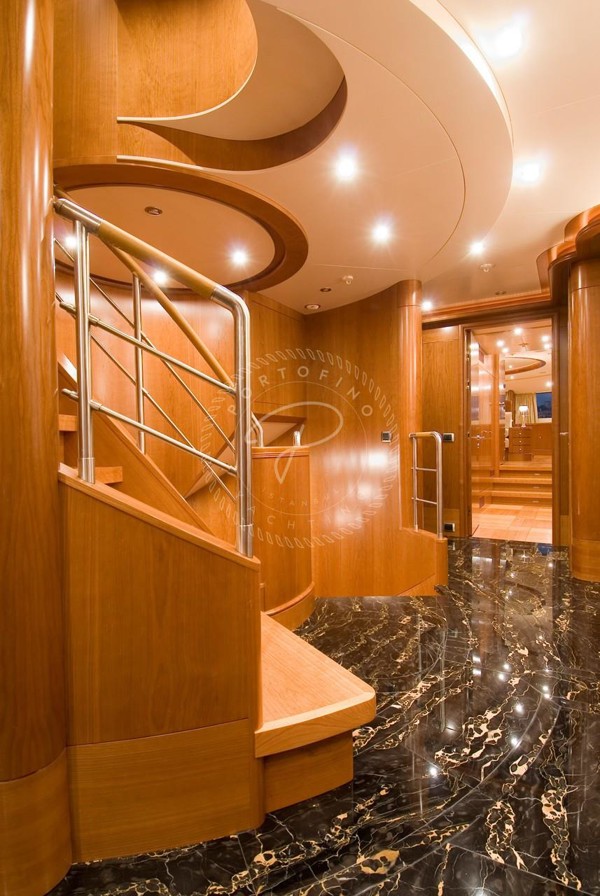 2007 | 2017 BENETTI VISION 145