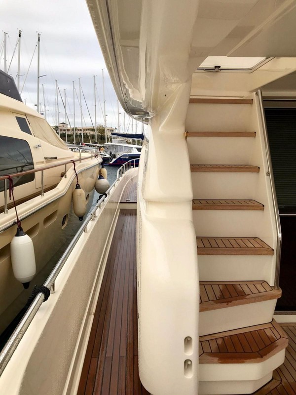 1999/2010 FERRETTI YACHTS 72