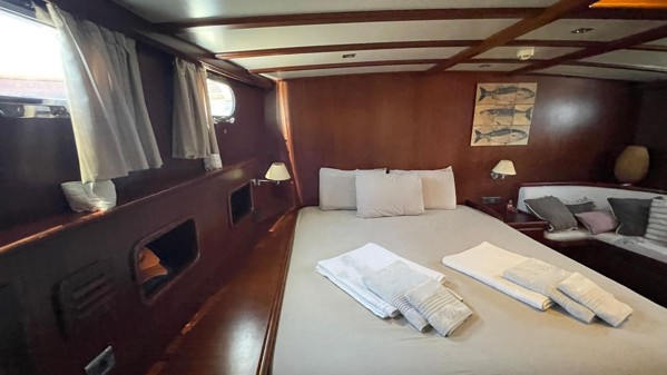 2011 TIRHANDIL CUSTOM 20 M WOODEN