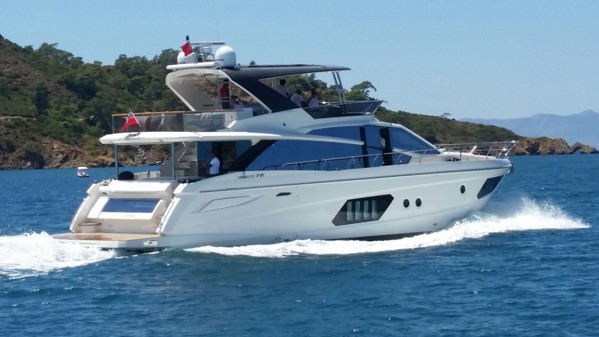 2017 ABSOLUTE 72 FLY