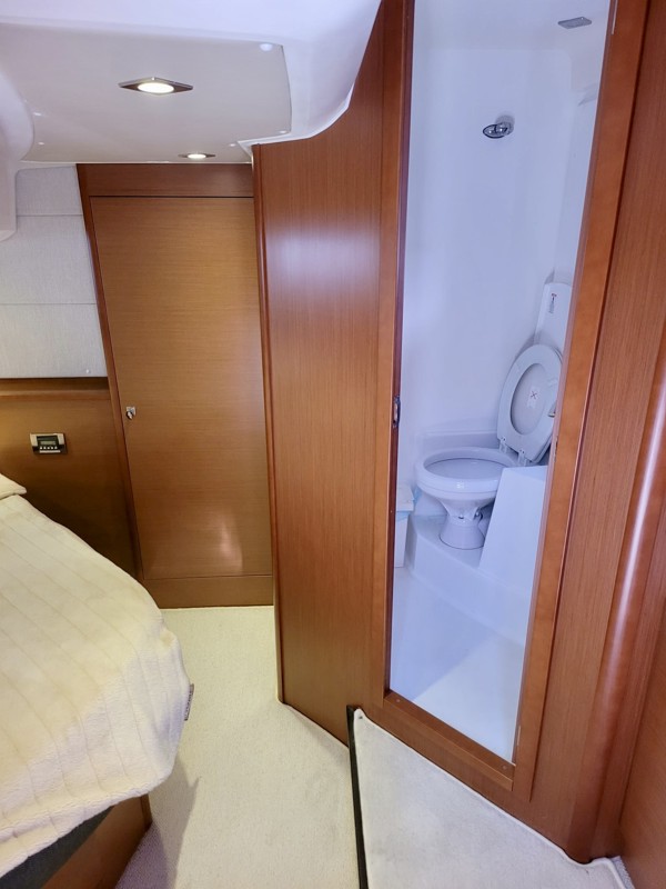 2012 PRESTIGE 440 S
