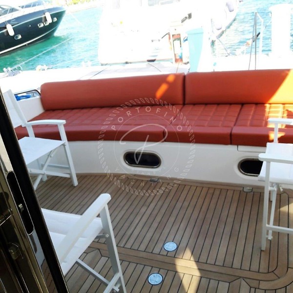 2010 PRINCESS 54