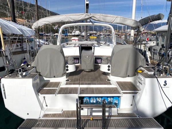2018 BENETEAU OCEANIS 55.1
