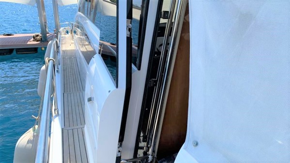 2007 PRINCESS 21M