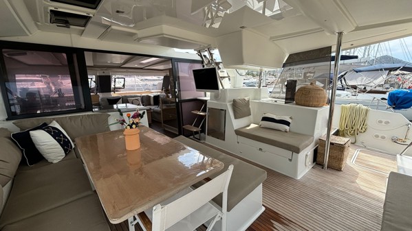 2016 FOUNTAINE PAJOT HELIA 44