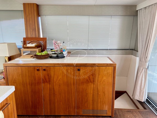 2018 SUNSEEKER MANHATTAN 66
