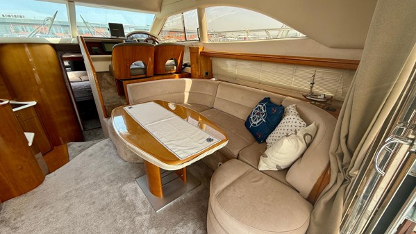 2002 PRINCESS 40