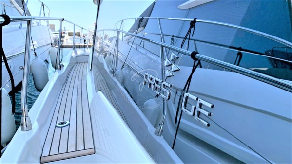 2020 PRESTIGE 420 FLY