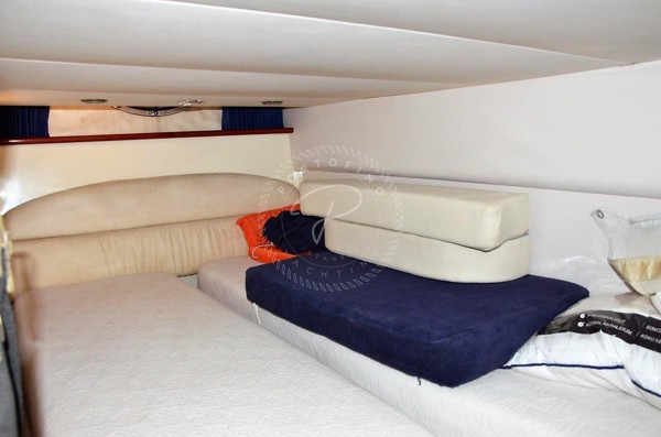 1999 FAIRLINE TARGA 37