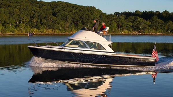 2017 BERTRAM 35
