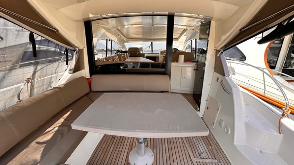 2011 PRESTIGE 440 S 