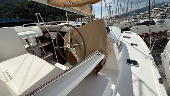 2013 FOUNTAINE PAJOT HELIA 44