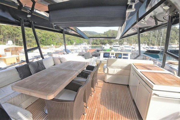2013 MONTE CARLO YACHT 76