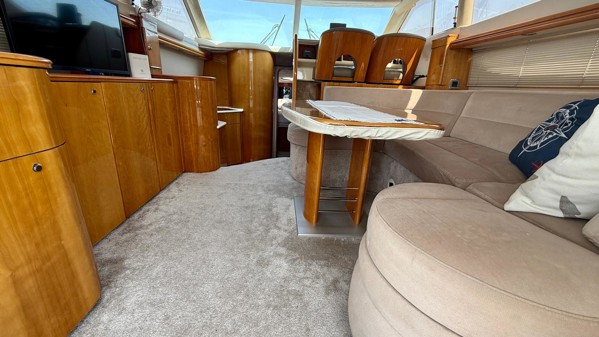 2002 PRINCESS 40