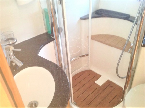 2008 FAIRLINE TARGA 47